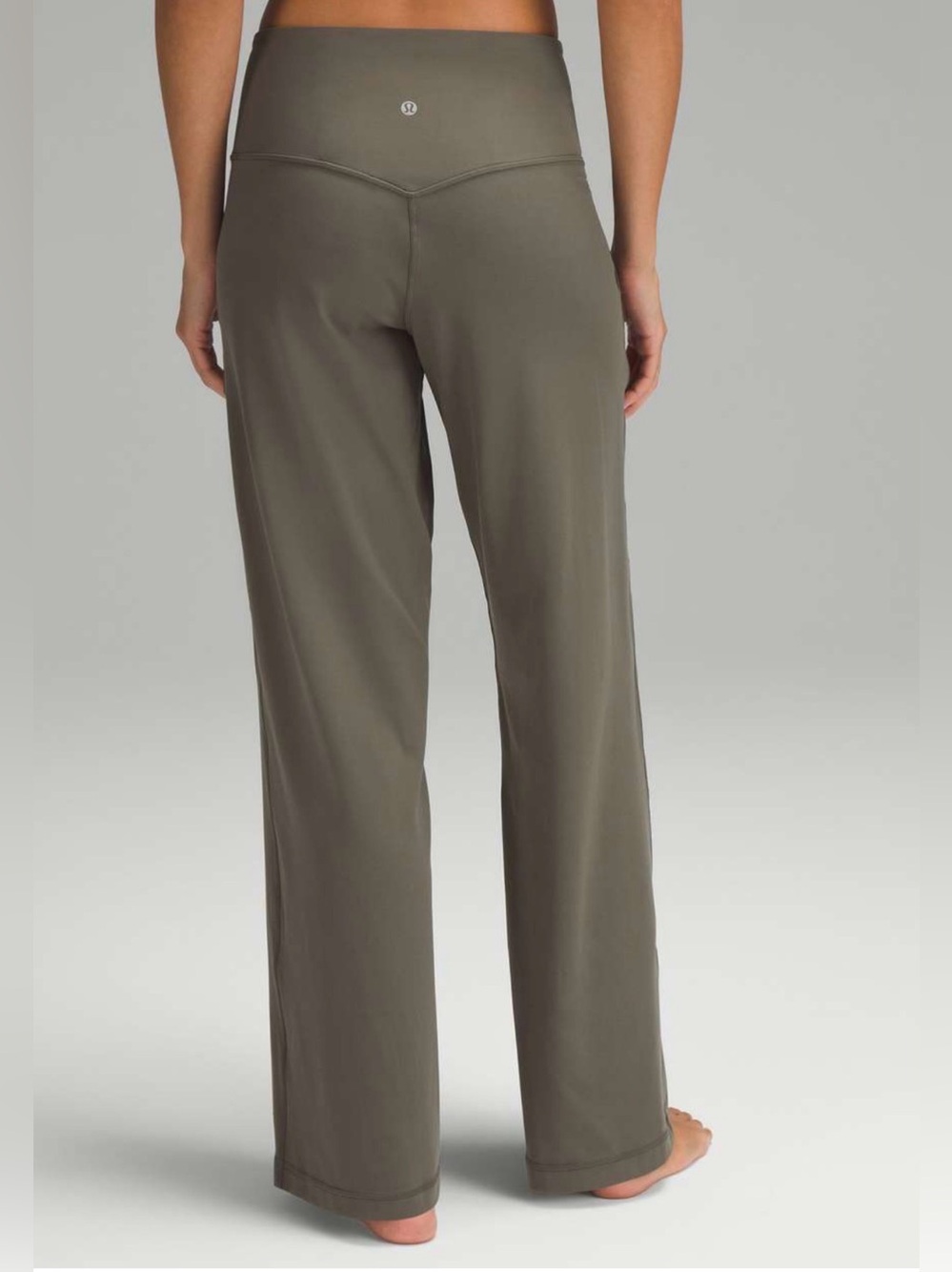 Lululemon Align High-Rise Wide-Leg Pant 31"
Carob Brown✨